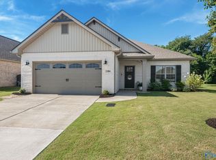 21884 Natures Cove Dr, Athens, AL 35613