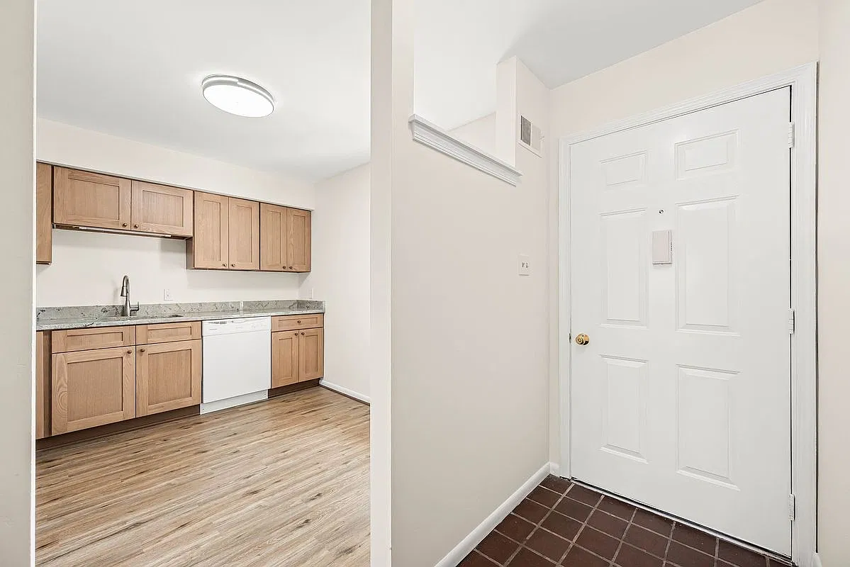 1 bed, 1.0 bath, 1146 sqft, $2,000 — Photo 4
