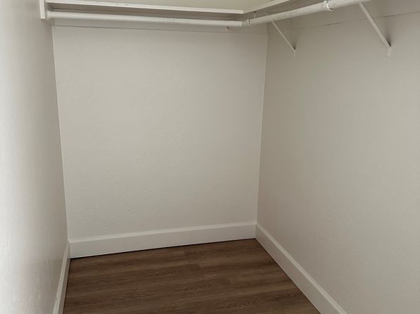 6570 Del Playa Dr #4