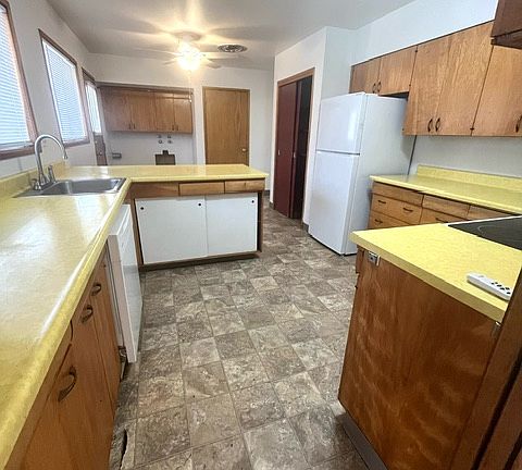 4th image of 9023 McConnell Dr