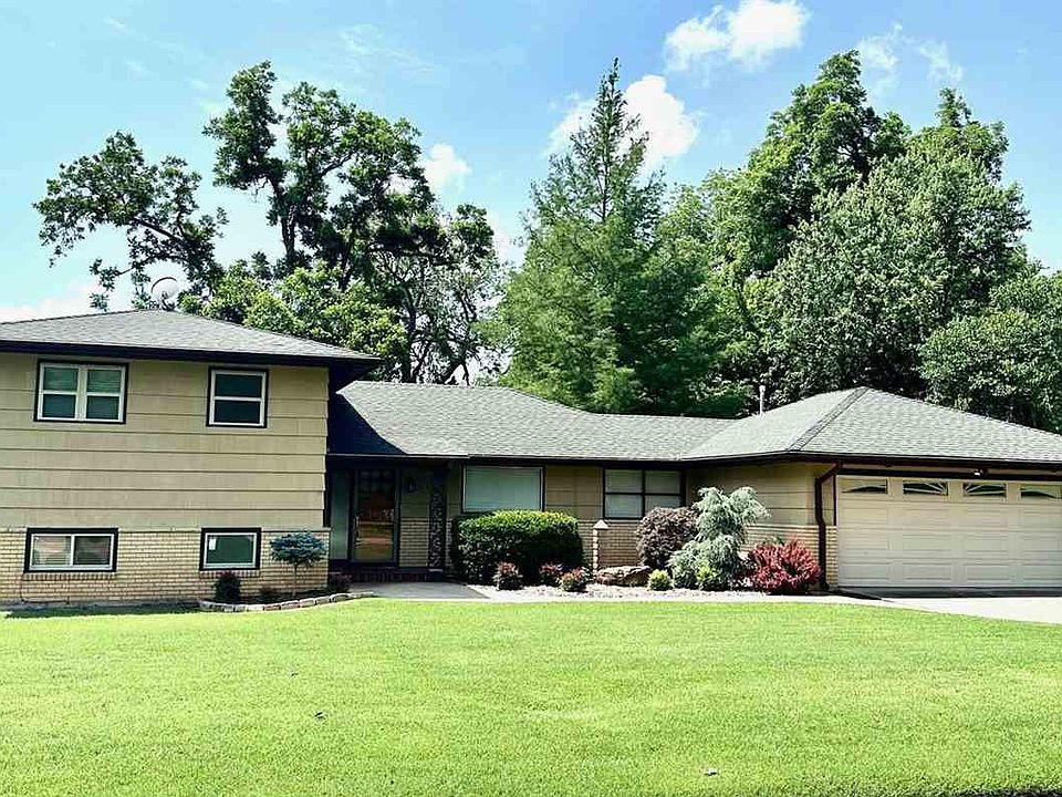 1st image of 132 Parkview Ln