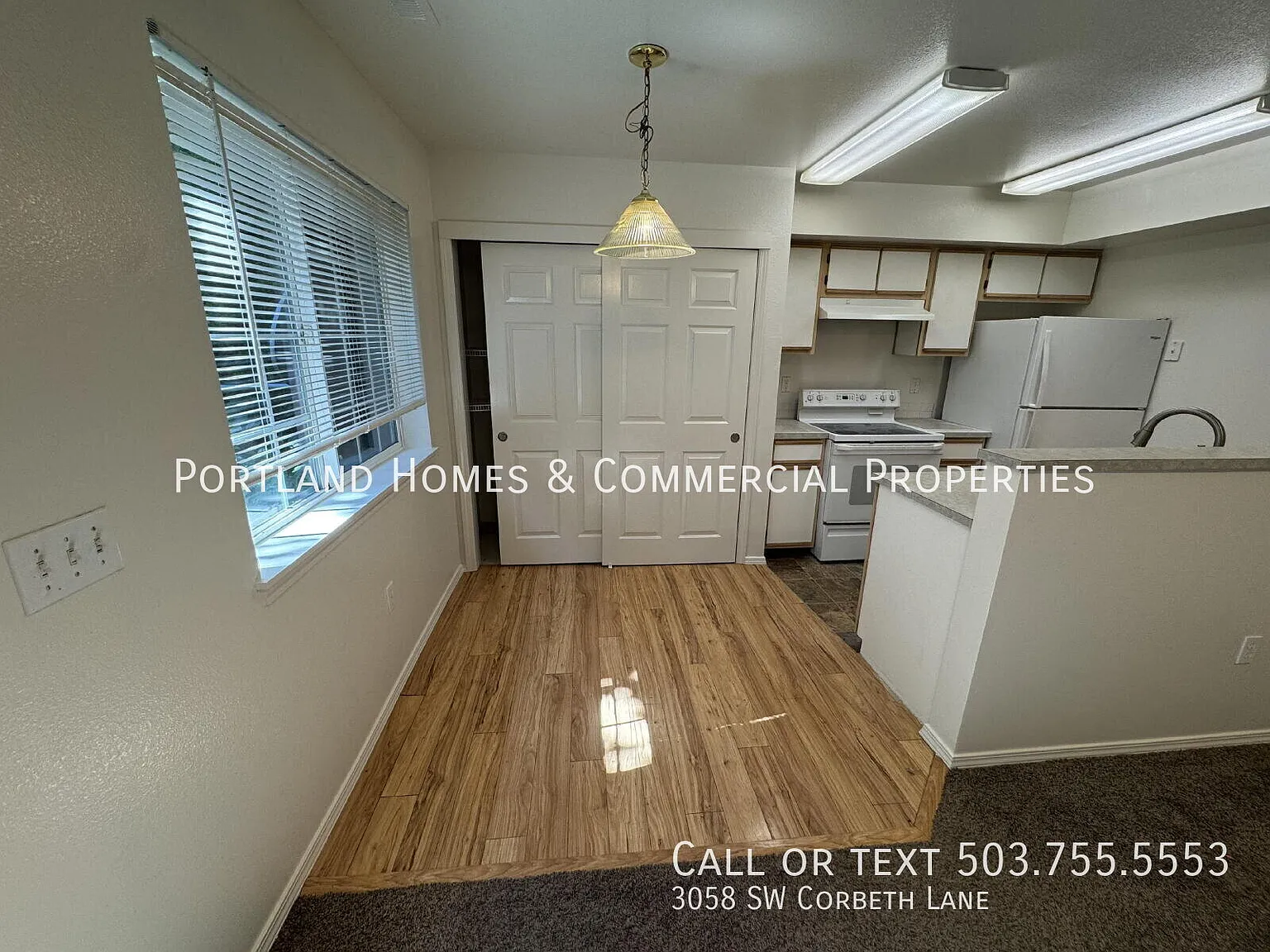 3 bedroom, 2.5 bath Townhouse — Photo 3