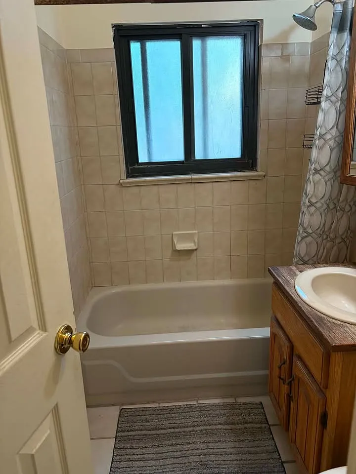 3 bed, 1800 sqft, $2,050 — Photo 4