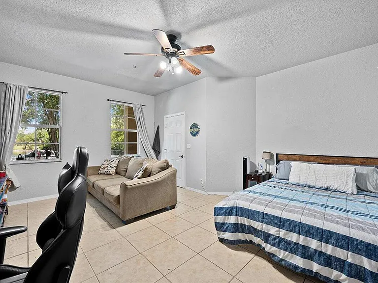 335 E Thatch Palm Cir #104 — Photo 5