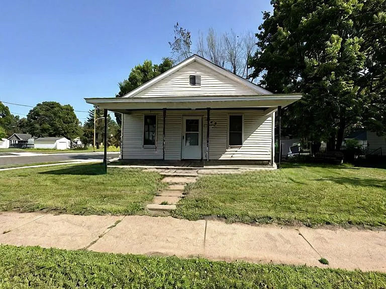 640 Niagara St — Photo 1