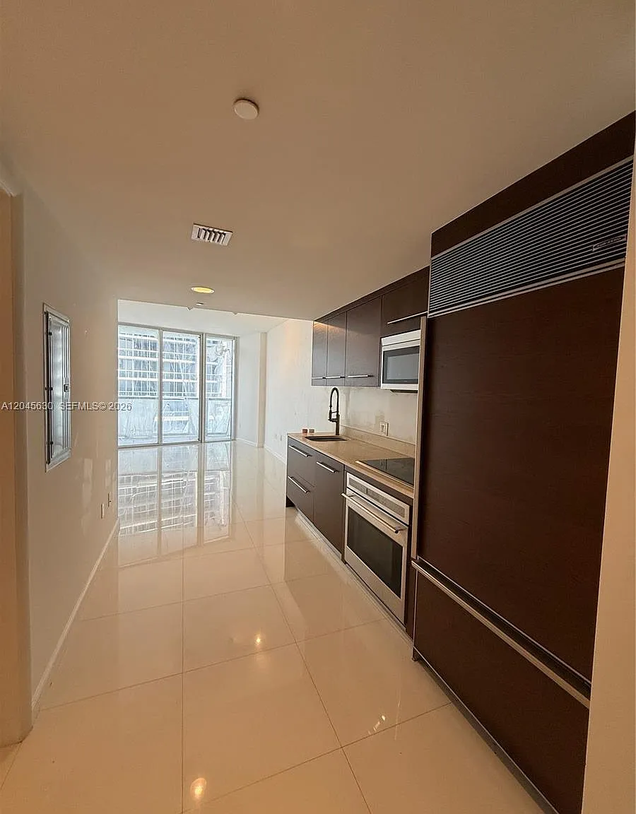 Icon Brickell No Two — Photo 4