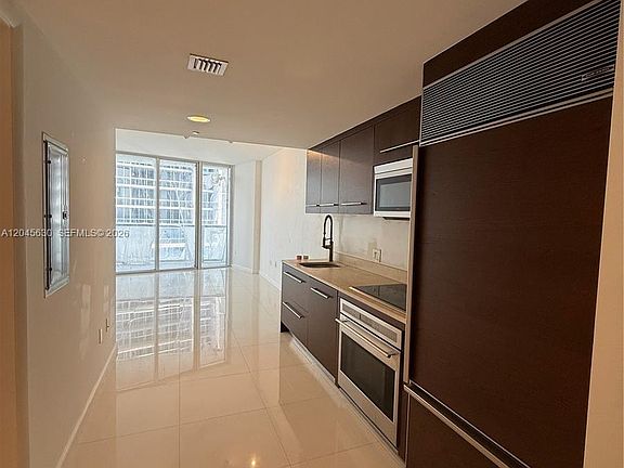 4th image of 495 Brickell Ave APT 3106