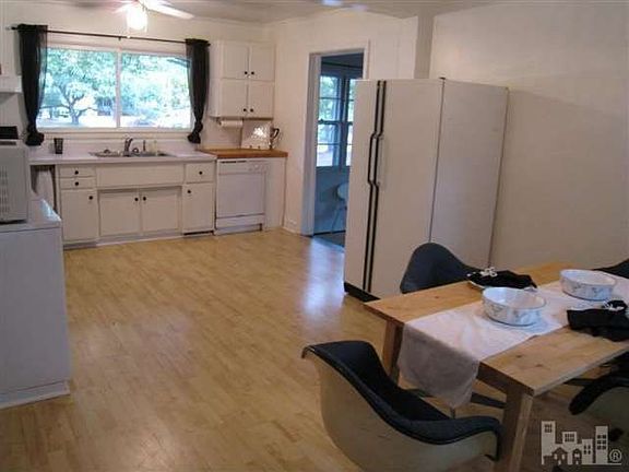 5th image of 228 Brightwood Ct