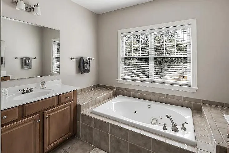 1745 Lela Ave — Photo 26
