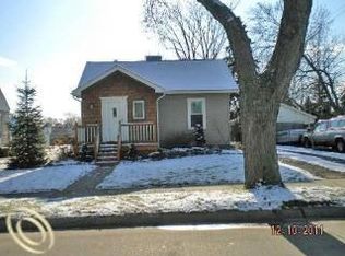 255 Broadacre Ave, Clawson, MI 48017