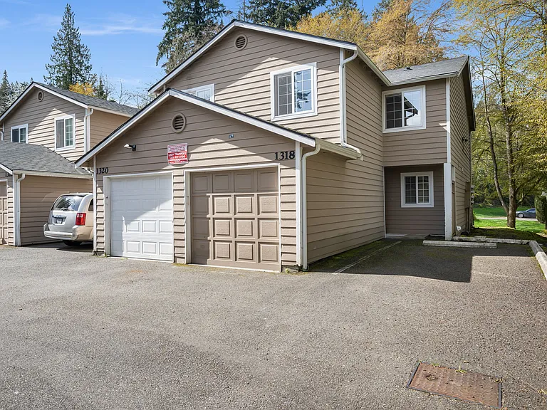 1318 9th St SE #1318 — Photo 22