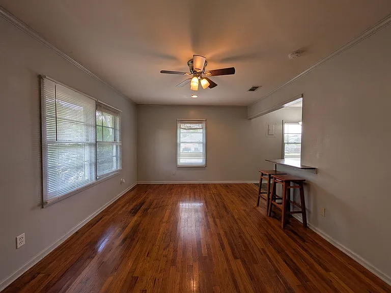 890 Josephine St — Photo 18