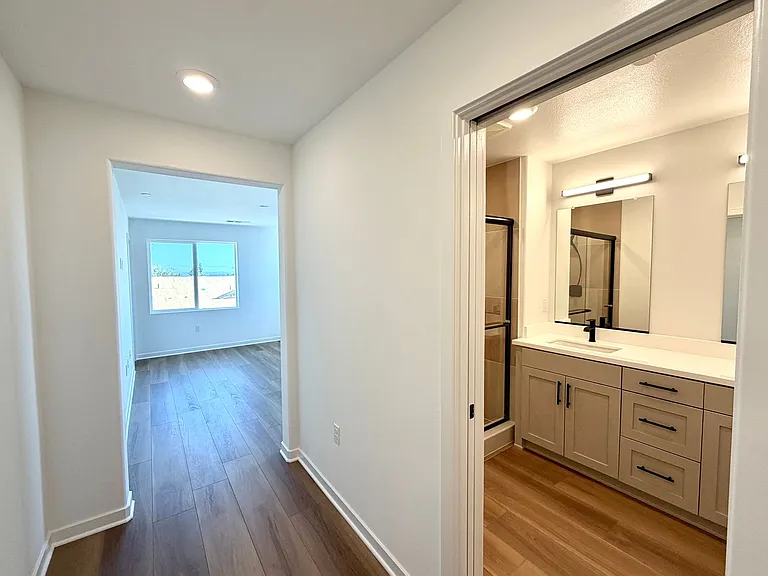 135 Evergreen Ln — Photo 30