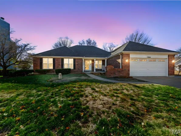 1865 Kilmory Dr, Florissant, MO 63031