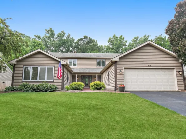 606 Old Hunt Rd, Fox River Grove, IL 60021