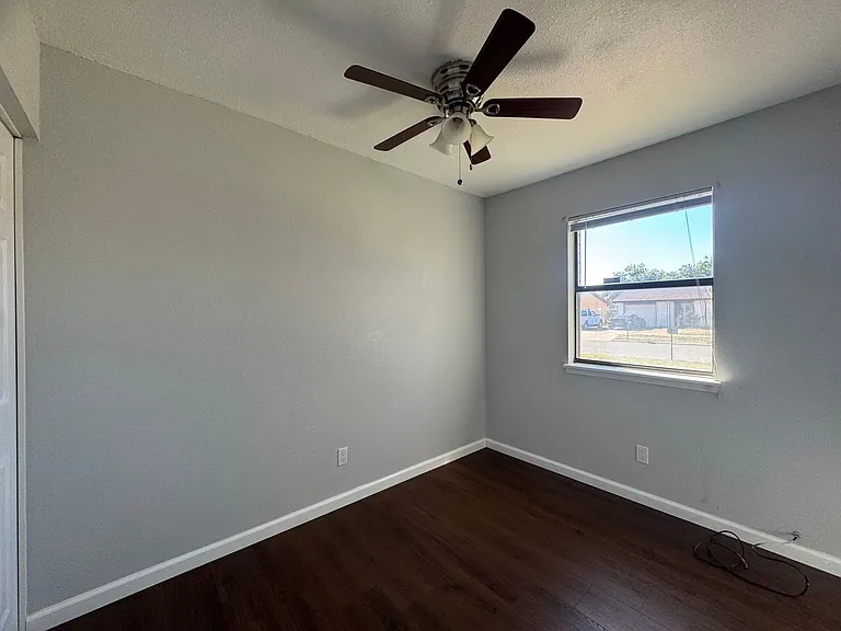 1211 Harvard Dr — Photo 12