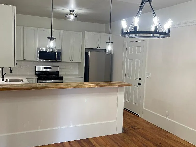 5601 Genoa St — Photo 7