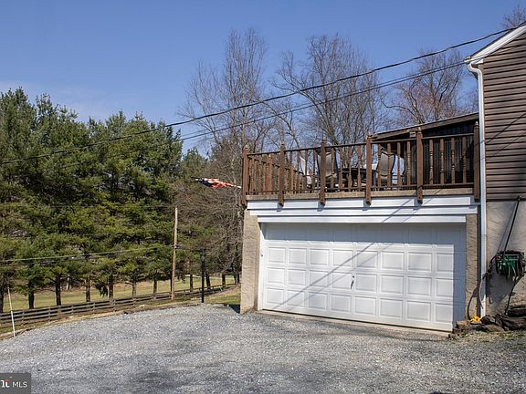 3rd image of 474 Bridge Valley Rd