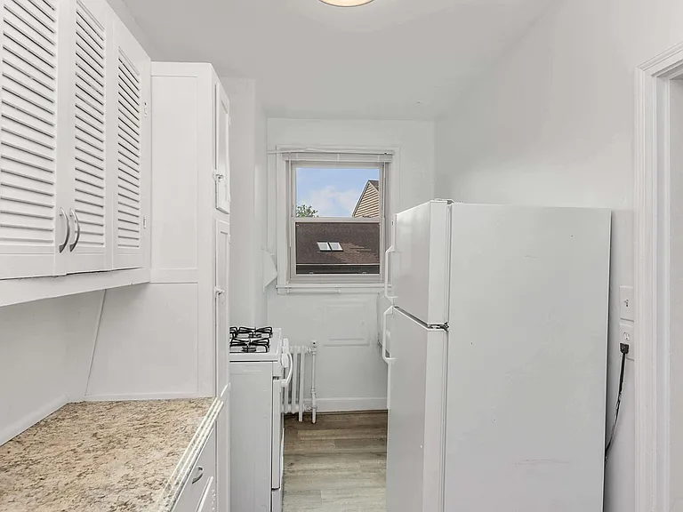 2628 Cleinview Avenue — Photo 17
