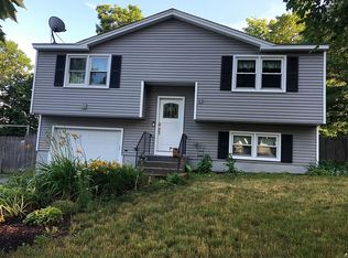 57 Settlers Ln, Torrington, CT 06790