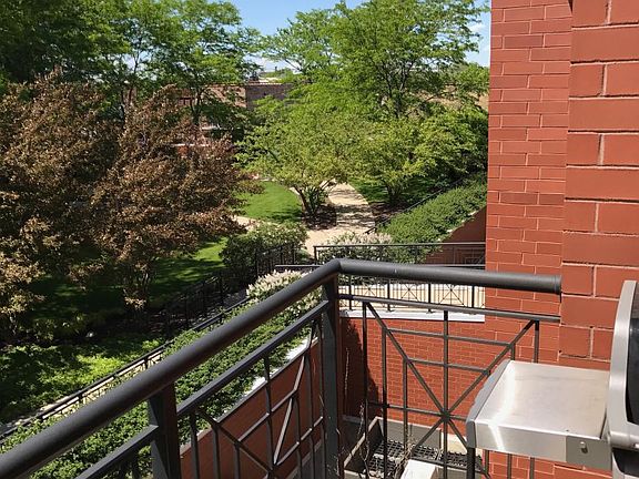 Balcony with Park View