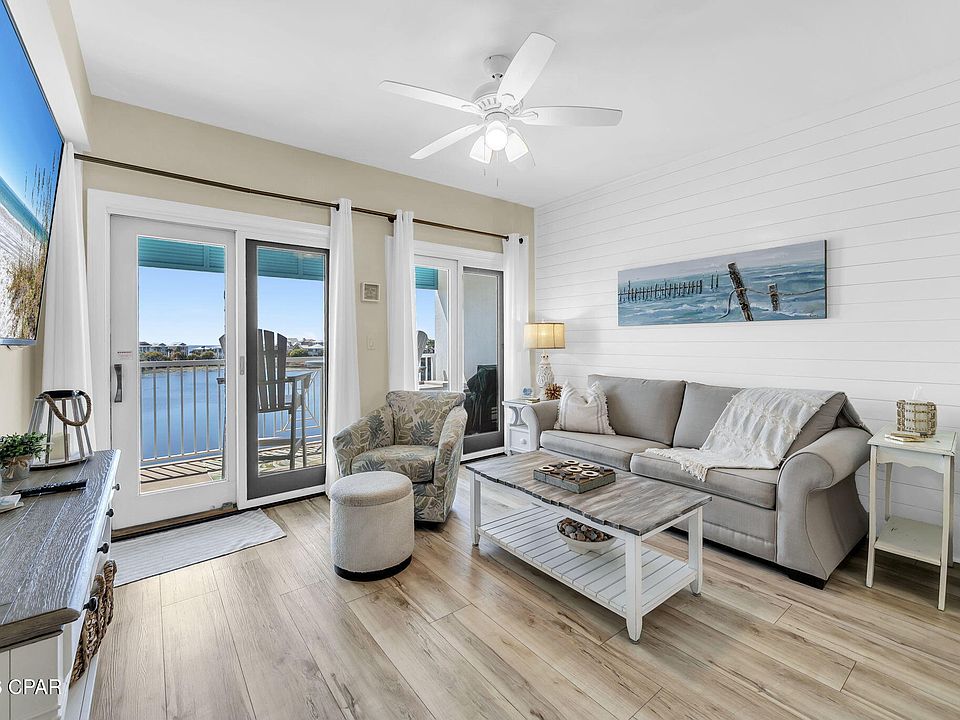 1st image of 114 Carillon Market St #412