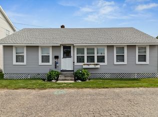 7 Chase St, Hampton, NH 03842
