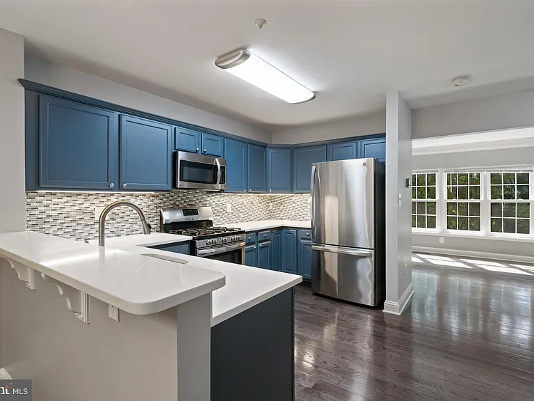 18613 Village Fountain Dr — Photo 2