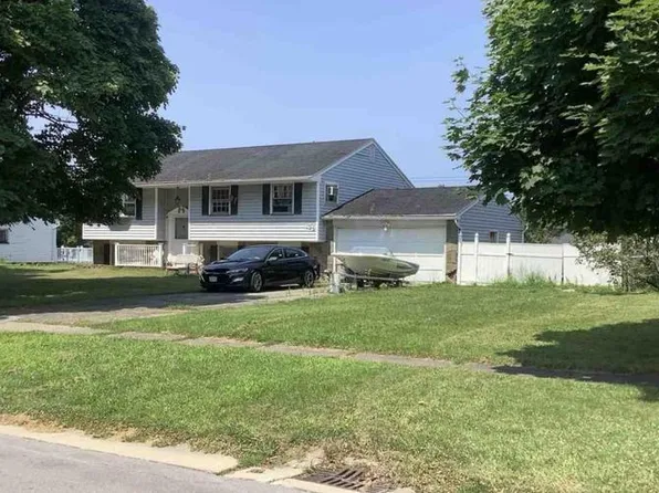 138 Churchill Dr, Rochester, NY 14616