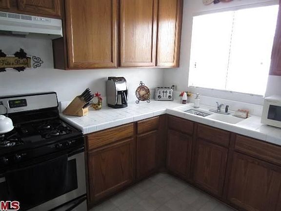 5th image of 17302 Delia Ave