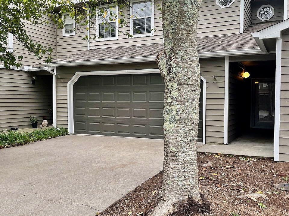 1st image of 7813 Village Dr