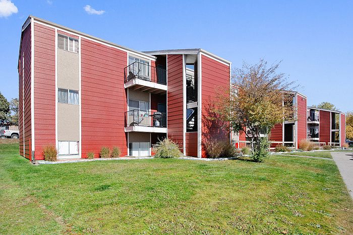 2nd image of 3150 W Floyd Ave #17