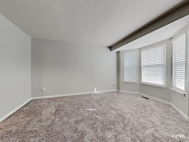6271 Valleyview Dr — Photo 8