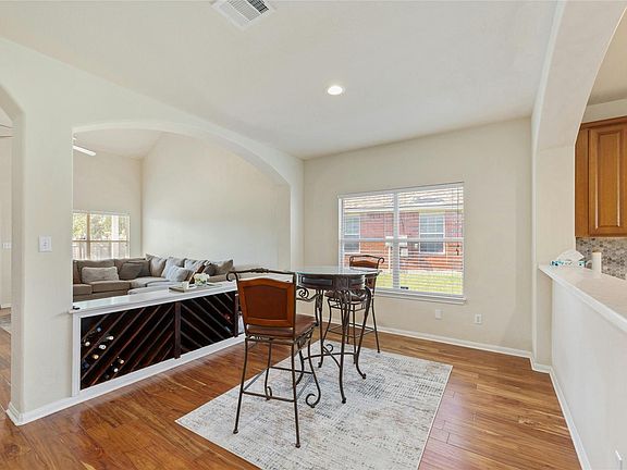 4th image of 18401 Masi Loop