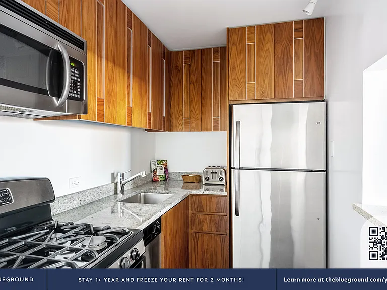 200 E 82nd St #19F — Photo 6