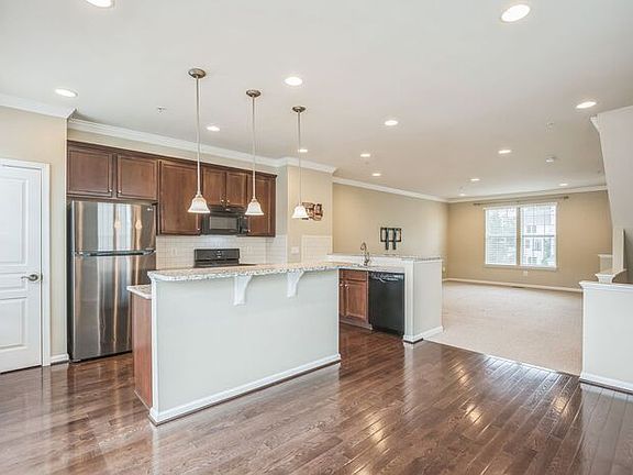 5th image of 43538 Marguerite Way