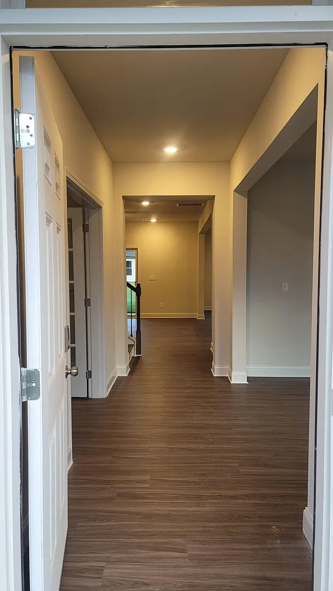 Building Photo - 360 Dragonfly Way