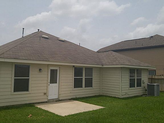 3rd image of 14338 Alaman Dr