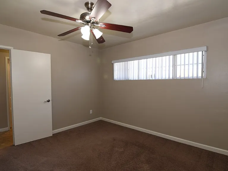 264 G St — Photo 11