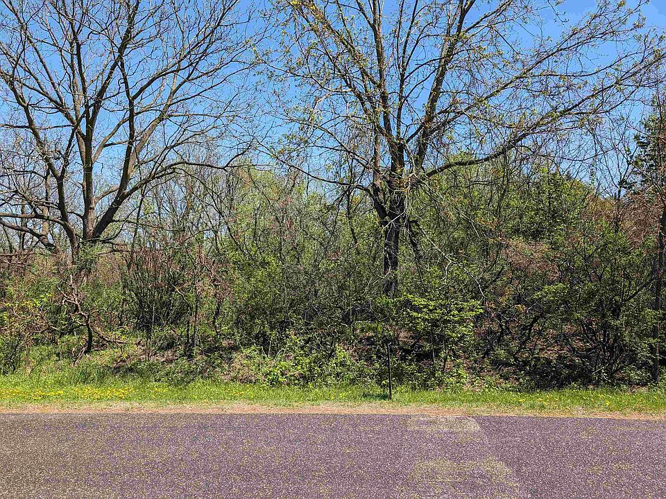 1st image of LOT 1 Keewatin Trl