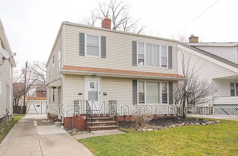 2 bed, 1.0 bath, 1064 sqft, $870 — Photo 2