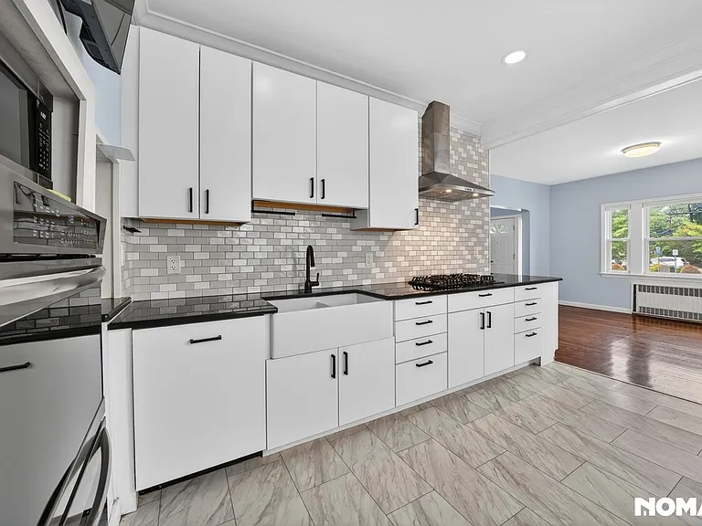 189 Lafayette Ave — Photo 5