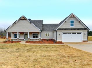 125 Alexander Lakes Dr, Eatonton, GA 31024