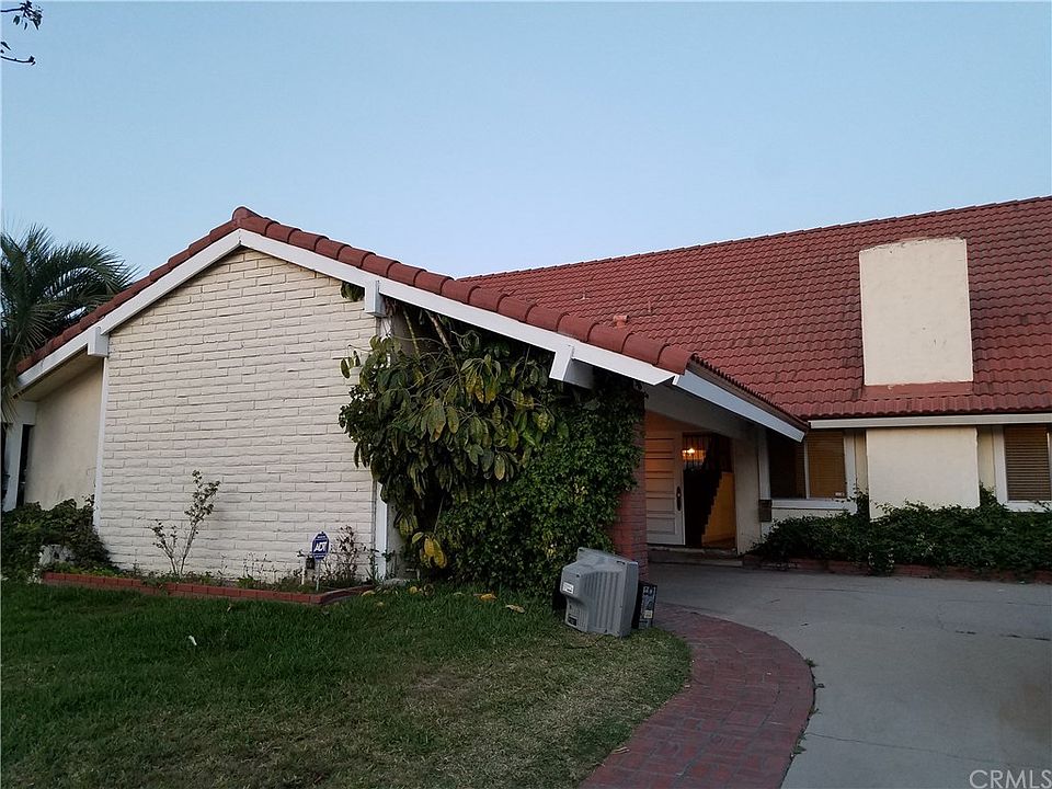 1st image of 17524 Parkvalle Pl