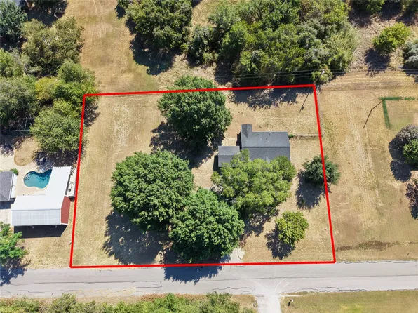 221 Mockingbird Mdws, Burleson, TX 76028