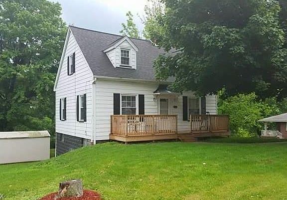 3rd image of 130 Powells Ln