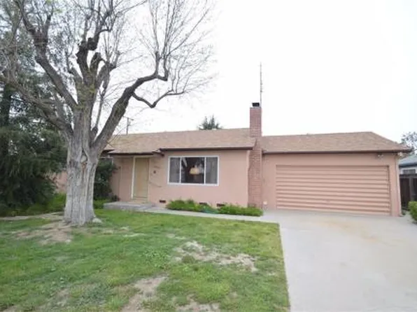 3006 E Meadow Ln, Visalia, CA 93292