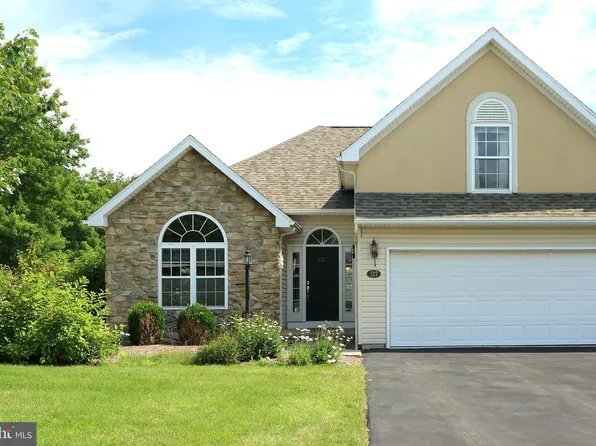 2465 Circleville Rd Unit 127, State College, PA 16803