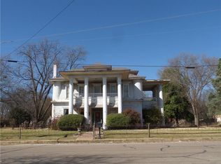 510 W Wilson St, Cleburne, TX 76033