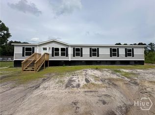 194 Shade Tree Dr, Hinesville, GA 31313